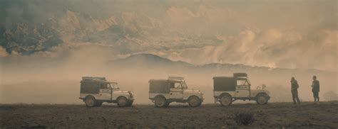 LAND ROVER TREKS TO THE ‘LAND OF LAND .